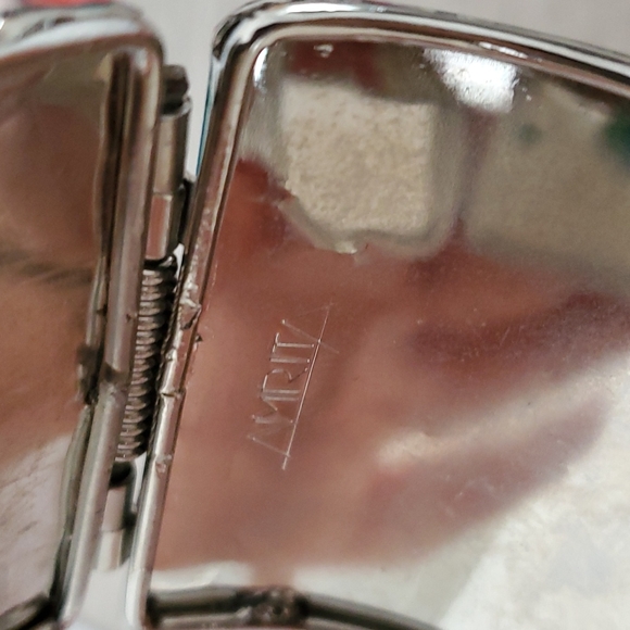 Amrita Singh Bangle - Picture 7 of 9